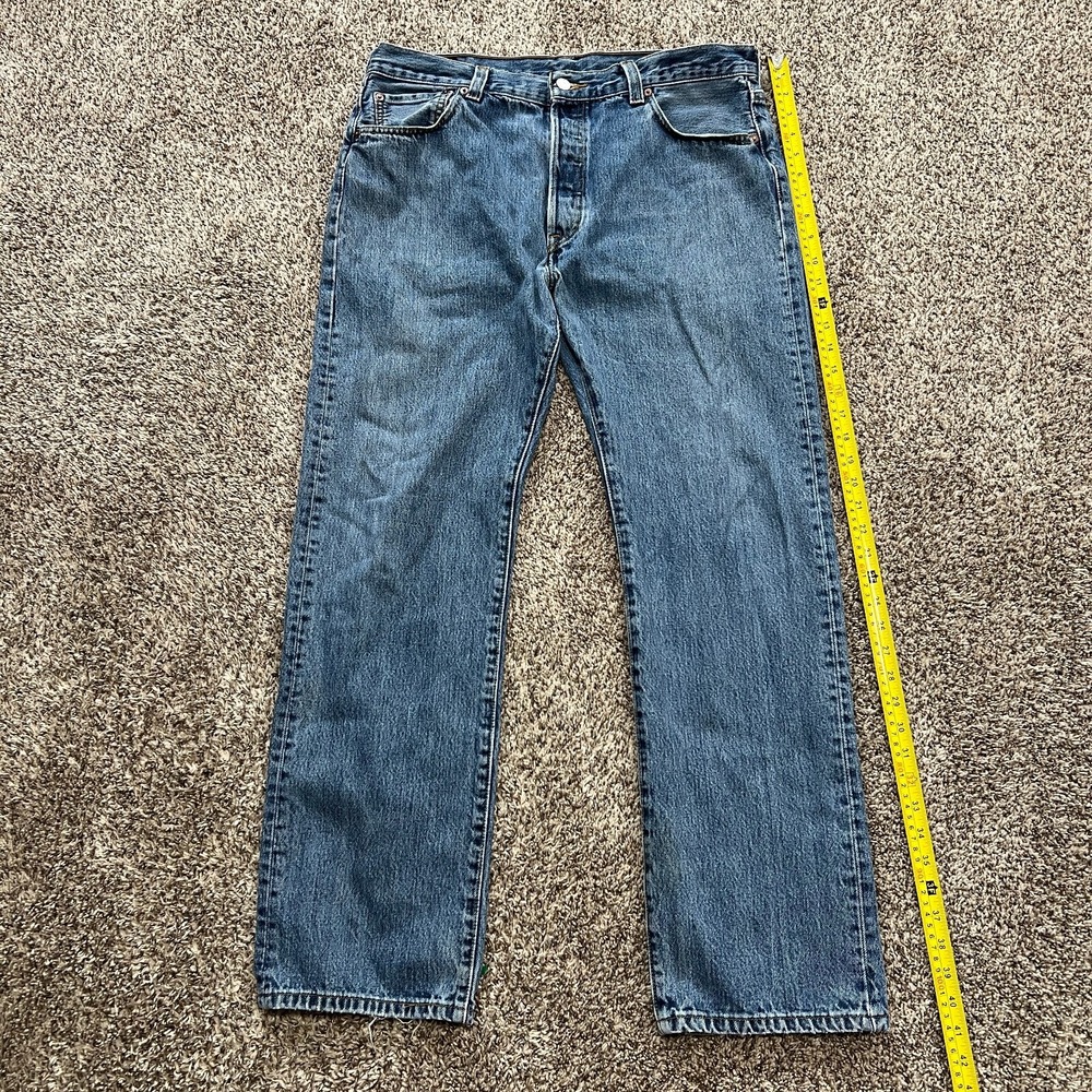 Vintage Y2K Levi's 501 Denim Jeans Button Fly Sz 36x31 Medium Wash Classic